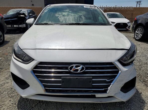 3KPC24A68NE186452 2022 HYUNDAI ACCENT Белый Вид спереди