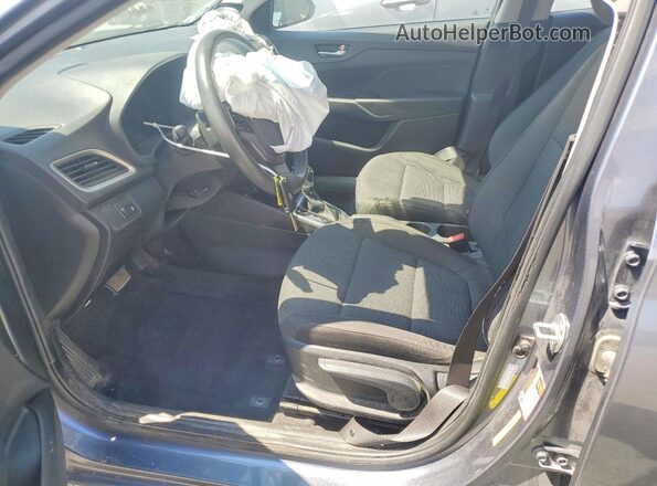 3KPC24A6XLE113161 2020 HYUNDAI ACCENT Серебряный Вид салона спереди