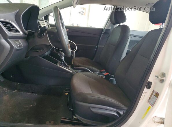 3KPC24A6XLE113581 2020 HYUNDAI ACCENT White Вид салону спереду