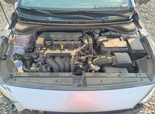 3KPC24A6XME147053 2021 HYUNDAI ACCENT Серебряный Вид задней части салона