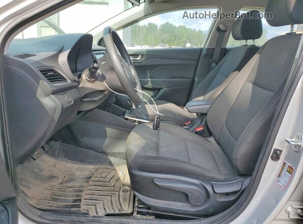 3KPC25A69LE094396 2020 HYUNDAI ACCENT Silver Սալոնի դիմացի տեսք
