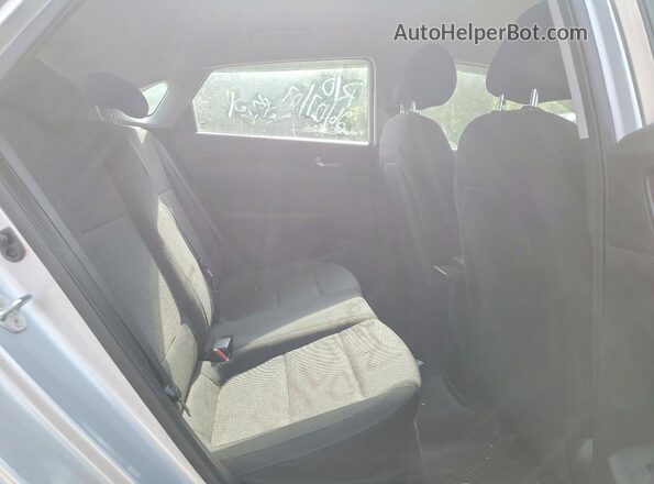 3KPC25A69LE094396 2020 HYUNDAI ACCENT Silver Հետևի նստատեղերի տեսք