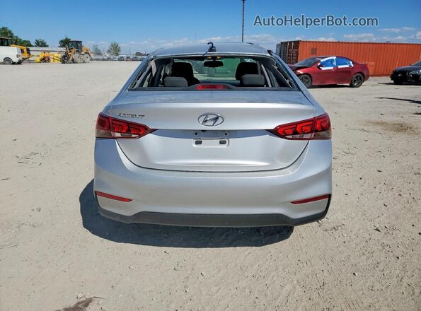 3KPC34A39KE057702 2019 HYUNDAI ACCENT Silver Widok z tyłu