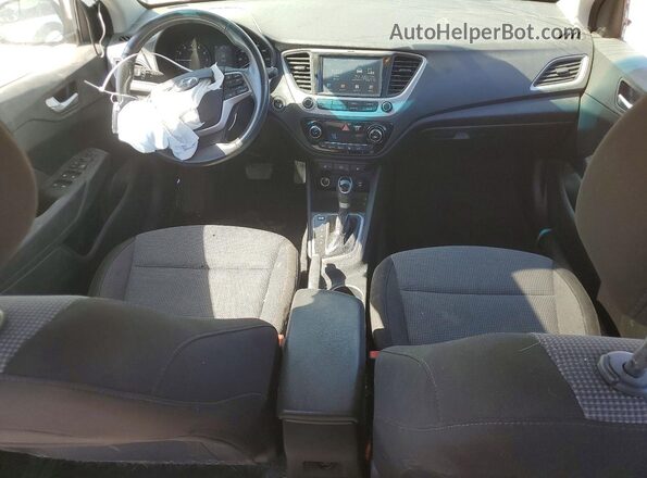3KPC34A39KE057702 2019 HYUNDAI ACCENT Silver Widok deski rozdzielczej