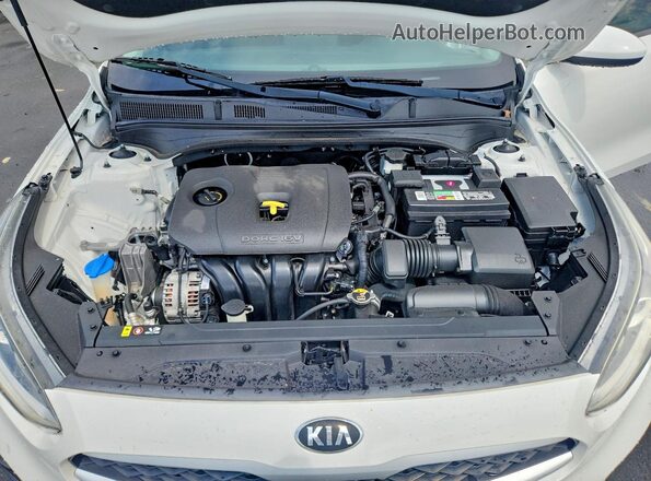 3KPF24AD0KE085963 2019 KIA FORTE White Vista interior trasera