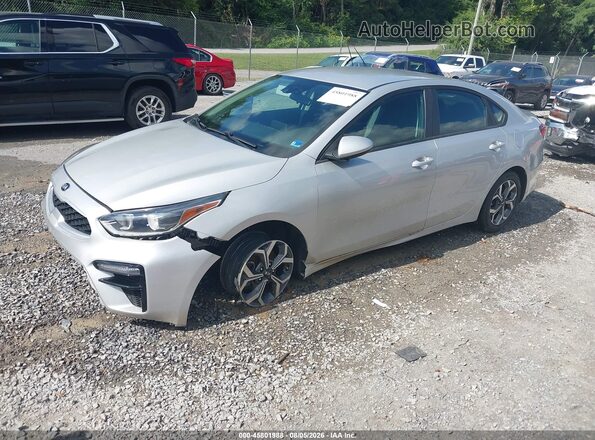 3KPF24AD0KE125331 2019 KIA FORTE Silver Vista tres cuartos delantera izquierda