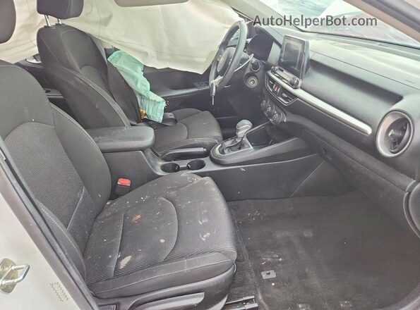 3KPF24AD0LE142924 2020 KIA FORTE White Widok wnętrza z przodu