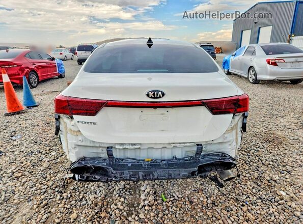 3KPF24AD0LE142924 2020 KIA FORTE White Widok z tyłu