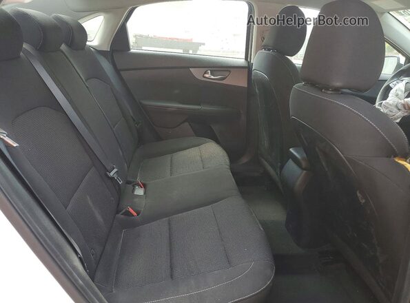 3KPF24AD0LE176216 2020 KIA FORTE White Հետևի նստատեղերի տեսք