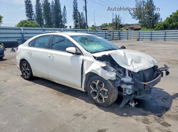 3KPF24AD0ME290900 2021 KIA FORTE White Передня права чверть