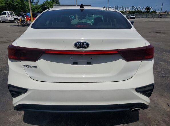 3KPF24AD0ME290900 2021 KIA FORTE White Вид ззаду