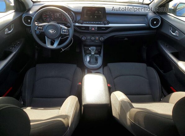 3KPF24AD0ME291948 2021 KIA FORTE Blue Widok deski rozdzielczej