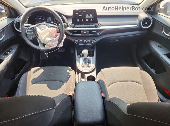 3KPF24AD0ME338038 2021 KIA FORTE Blue Widok deski rozdzielczej