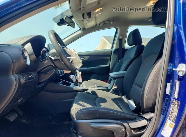 3KPF24AD0ME338038 2021 KIA FORTE Blue Widok wnętrza z przodu