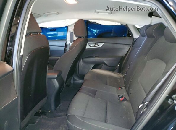 3KPF24AD0ME360797 2021 KIA FORTE Black Widok tylnych siedzeń