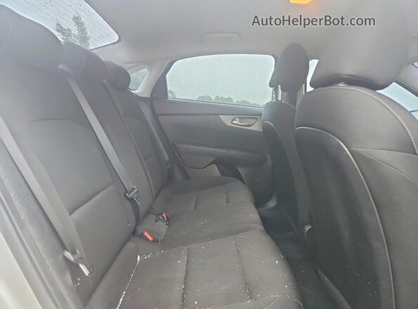 3KPF24AD0ME363411 2021 KIA FORTE Silver Vista de los asientos traseros
