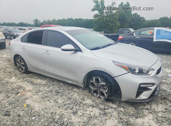 3KPF24AD0ME363411 2021 KIA FORTE Silver Delantero derecho