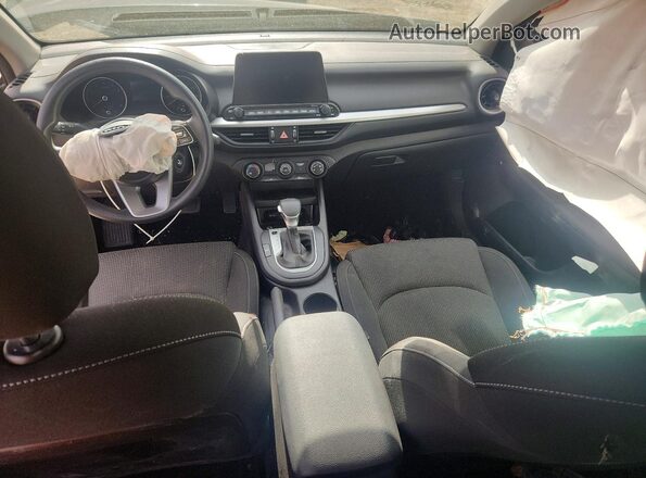 3KPF24AD0ME397591 2021 KIA FORTE Black Widok deski rozdzielczej