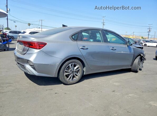 3KPF24AD0NE454793 2022 KIA FORTE Серебряный Задняя правая четверть