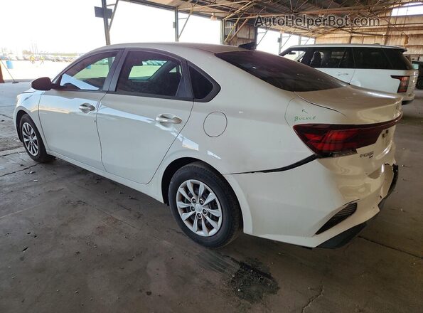 3KPF24AD0NE474817 2022 KIA FORTE White Trasero izquierdo