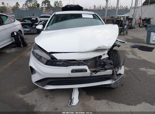 3KPF24AD0NE501949 2022 KIA FORTE Белый Вид щитка приборов