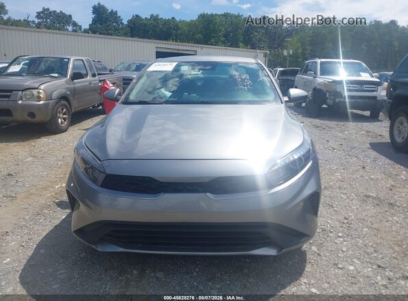 3KPF24AD0RE738589 2024 KIA FORTE Silver Front view