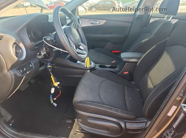 3KPF24AD0RE738849 2024 KIA FORTE Gray Front interior view