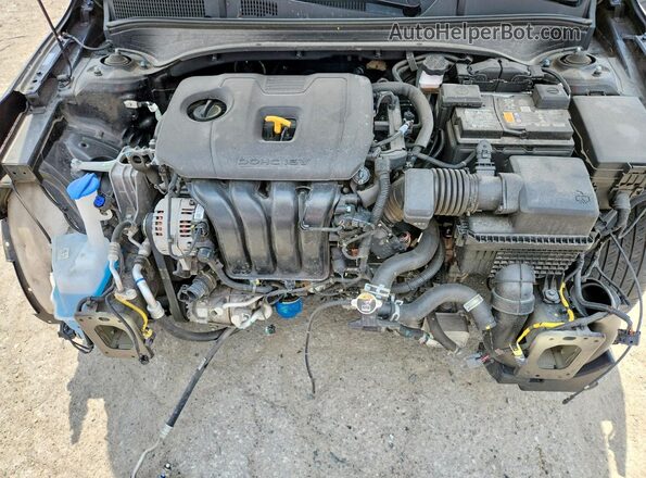 3KPF24AD0RE748734 2024 KIA FORTE Black Widok wnętrza z tyłu