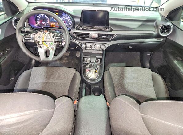 3KPF24AD0RE779563 2024 KIA FORTE Gray Вид панелі приладів
