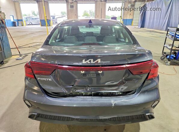 3KPF24AD0RE779563 2024 KIA FORTE Gray Вид ззаду