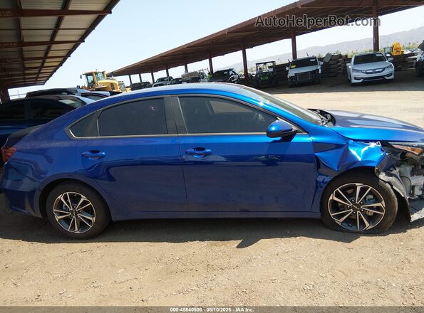 3KPF24AD0RE797111 2024 KIA FORTE Blue უკანა სალონის ხედი