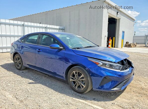 3KPF24AD0RE823982 2024 KIA FORTE Синий Передняя правая четверть