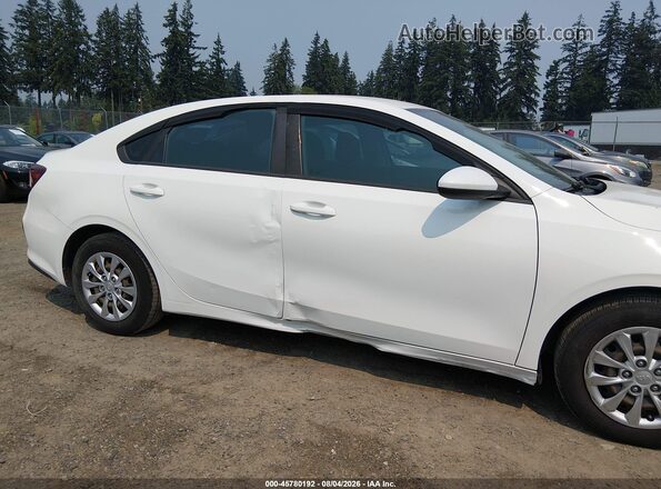 3KPF24AD1KE010026 2019 KIA FORTE White უკანა სალონის ხედი