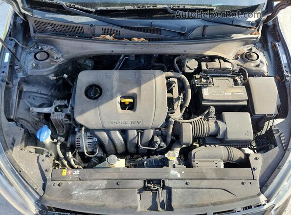 3KPF24AD1KE015405 2019 KIA FORTE Gray Вид задньої частини салону