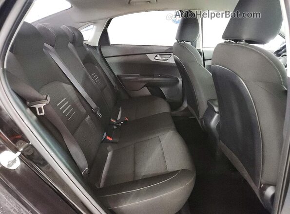 3KPF24AD1ME266055 2021 KIA FORTE Черный Вид задних сидений