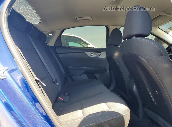 3KPF24AD1ME295068 2021 KIA FORTE Blue Rear seats view