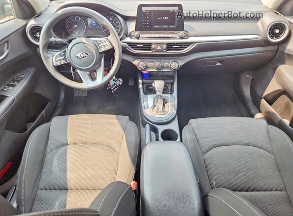 3KPF24AD1ME333544 2021 KIA FORTE Gray Widok deski rozdzielczej