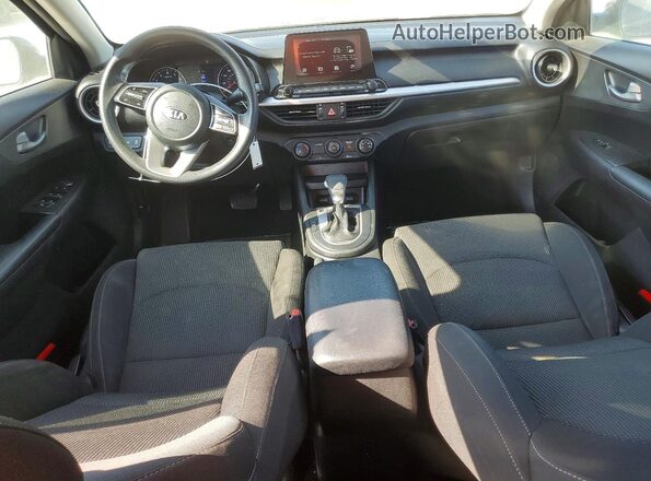 3KPF24AD1ME337335 2021 KIA FORTE Серый Вид панели приборов