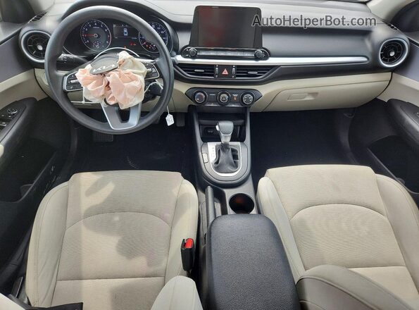 3KPF24AD1NE419079 2022 KIA FORTE Серый Вид панели приборов
