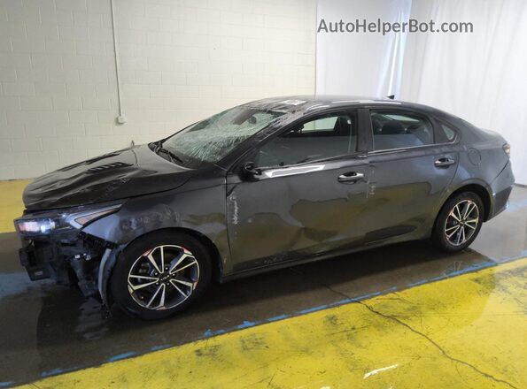 3KPF24AD1PE504894 2023 KIA FORTE Gray 