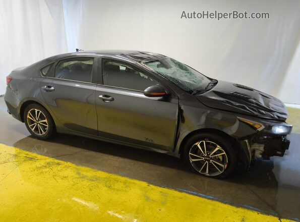 3KPF24AD1PE504894 2023 KIA FORTE Gray 