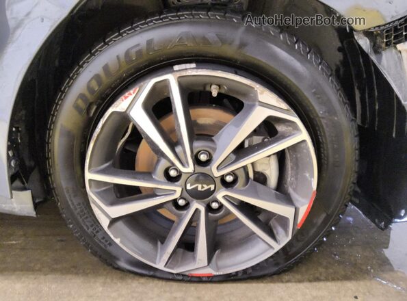 3KPF24AD1PE504894 2023 KIA FORTE Gray 
