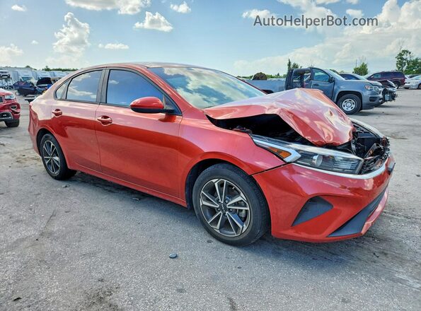 3KPF24AD1PE509299 2023 KIA FORTE Orange Delantero derecho