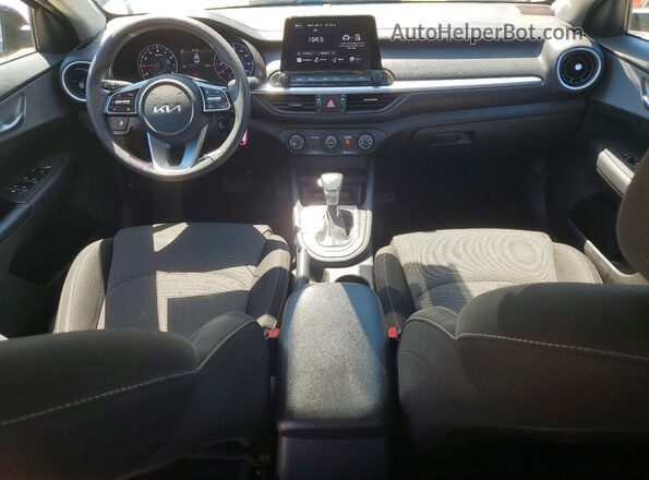 3KPF24AD1PE553903 2023 KIA FORTE Black Vista del salpicadero