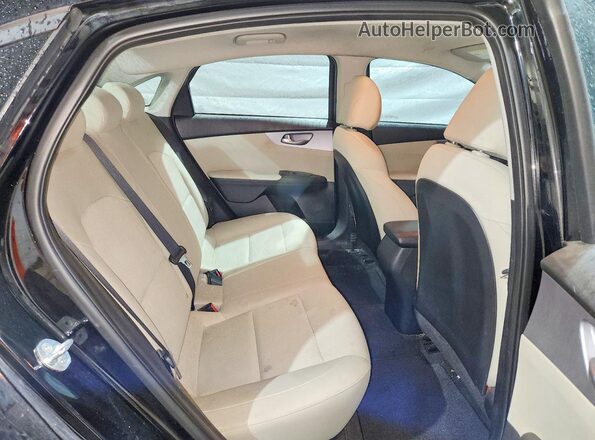 3KPF24AD1PE554792 2023 KIA FORTE Черный Вид задних сидений