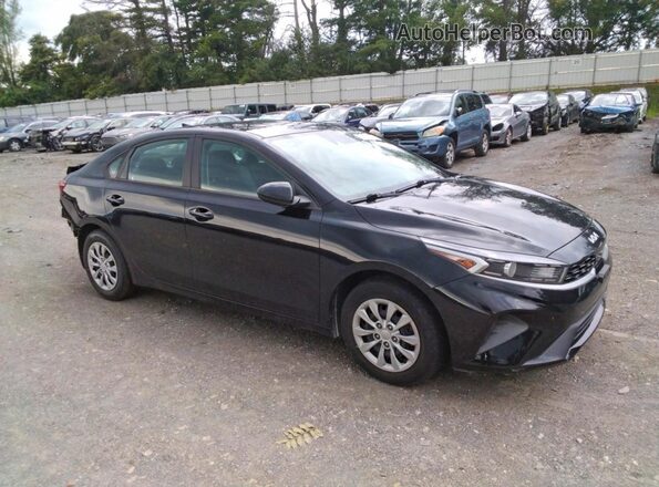 3KPF24AD1PE555568 2023 KIA FORTE Black Przód prawy