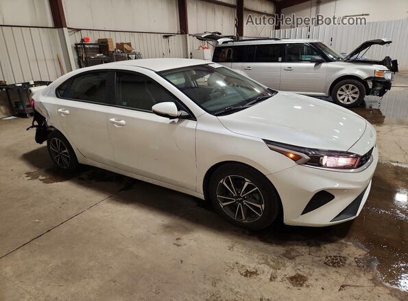 3KPF24AD1PE630138 2023 KIA FORTE White Առջևի աջ