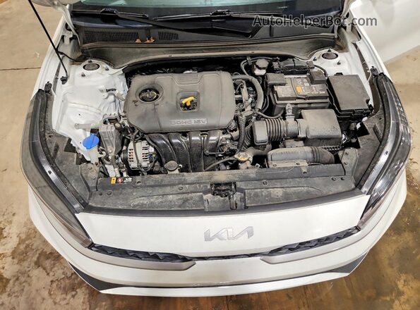 3KPF24AD1PE630138 2023 KIA FORTE White Սալոնի հետևի տեսք