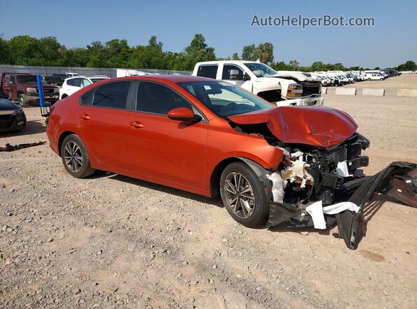 3KPF24AD1PE680862 2023 KIA FORTE Orange Front right