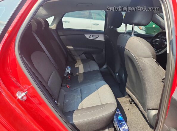 3KPF24AD1RE697986 2024 KIA FORTE Red Հետևի նստատեղերի տեսք
